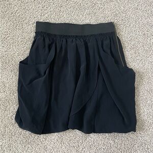 Aritzia Wilfred 100% Black Silk Skirt with Pockets Size 4